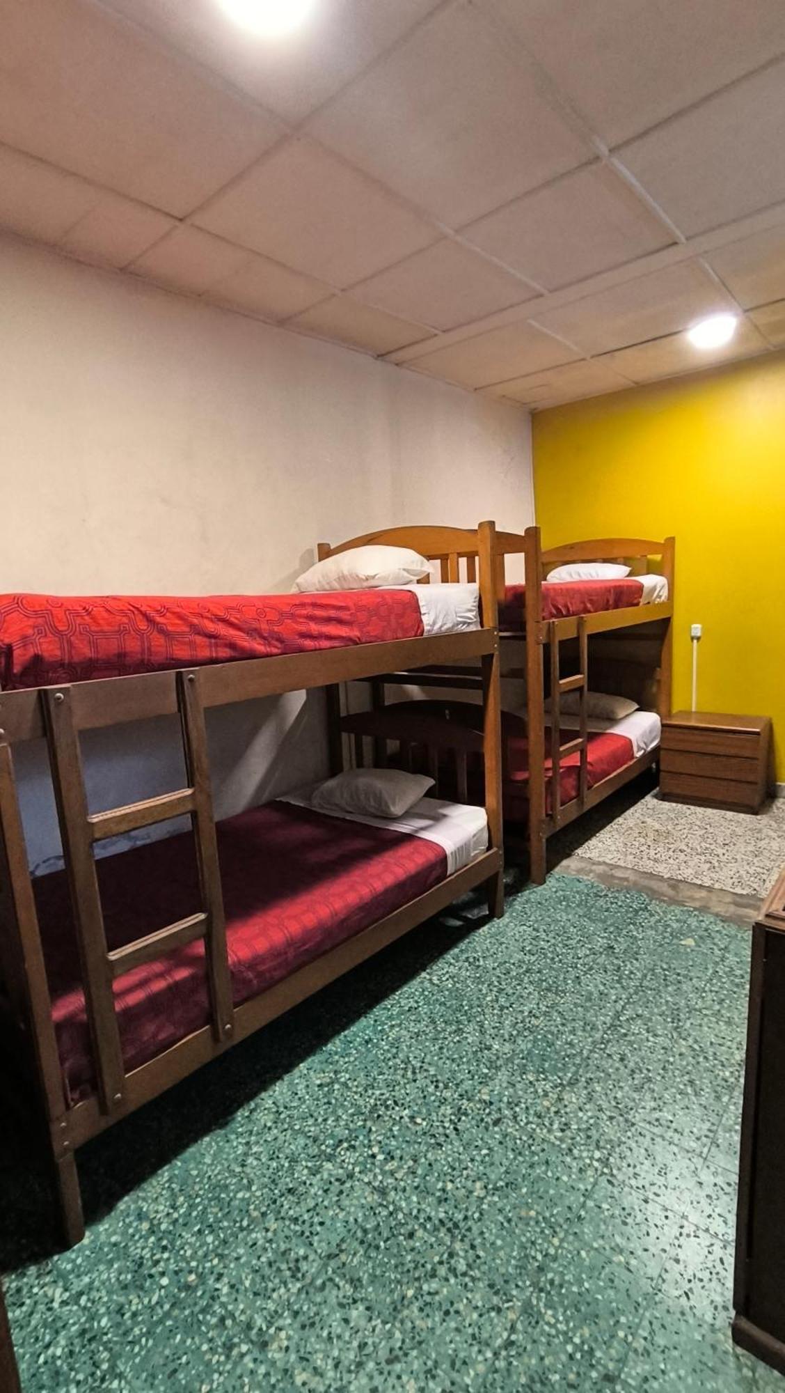 Flying Dog Hostel Iquitos Kültér fotó