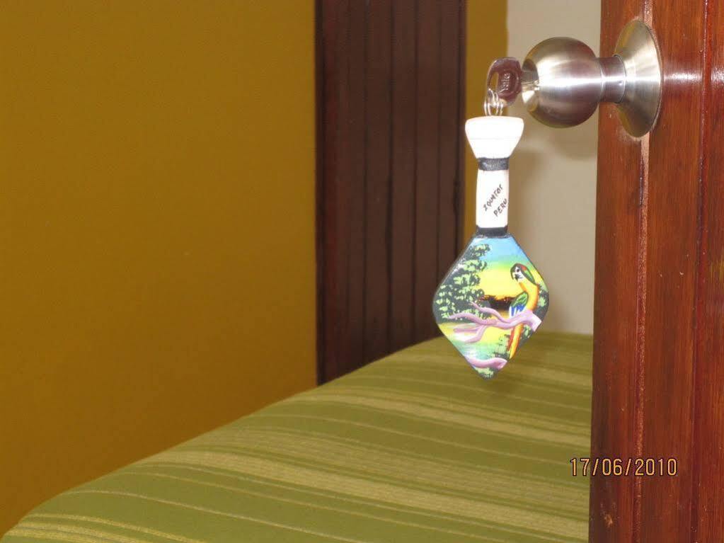 Flying Dog Hostel Iquitos Kültér fotó
